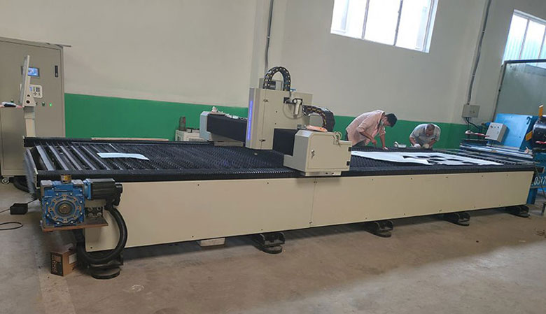 鏈板機(jī)參數(shù)側(cè)面圖.jpg 鏈板機(jī)參數(shù)側(cè)面圖.jpg